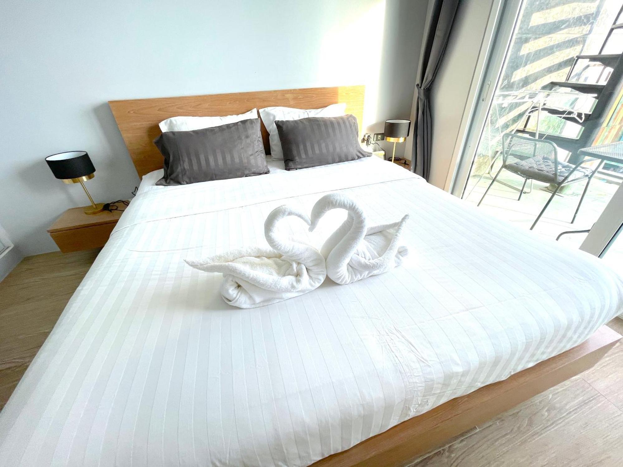 Apartment Emerald Terrace 52-the Award 1 Bed Pool View Gem By Psr