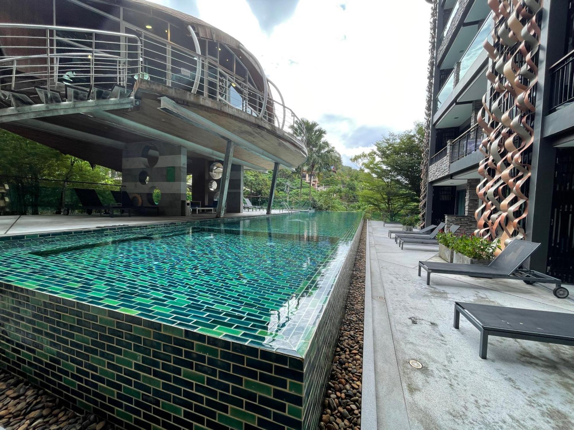 Apartment Emerald Terrace 52-the Award 1 Bed Pool View Gem By Psr